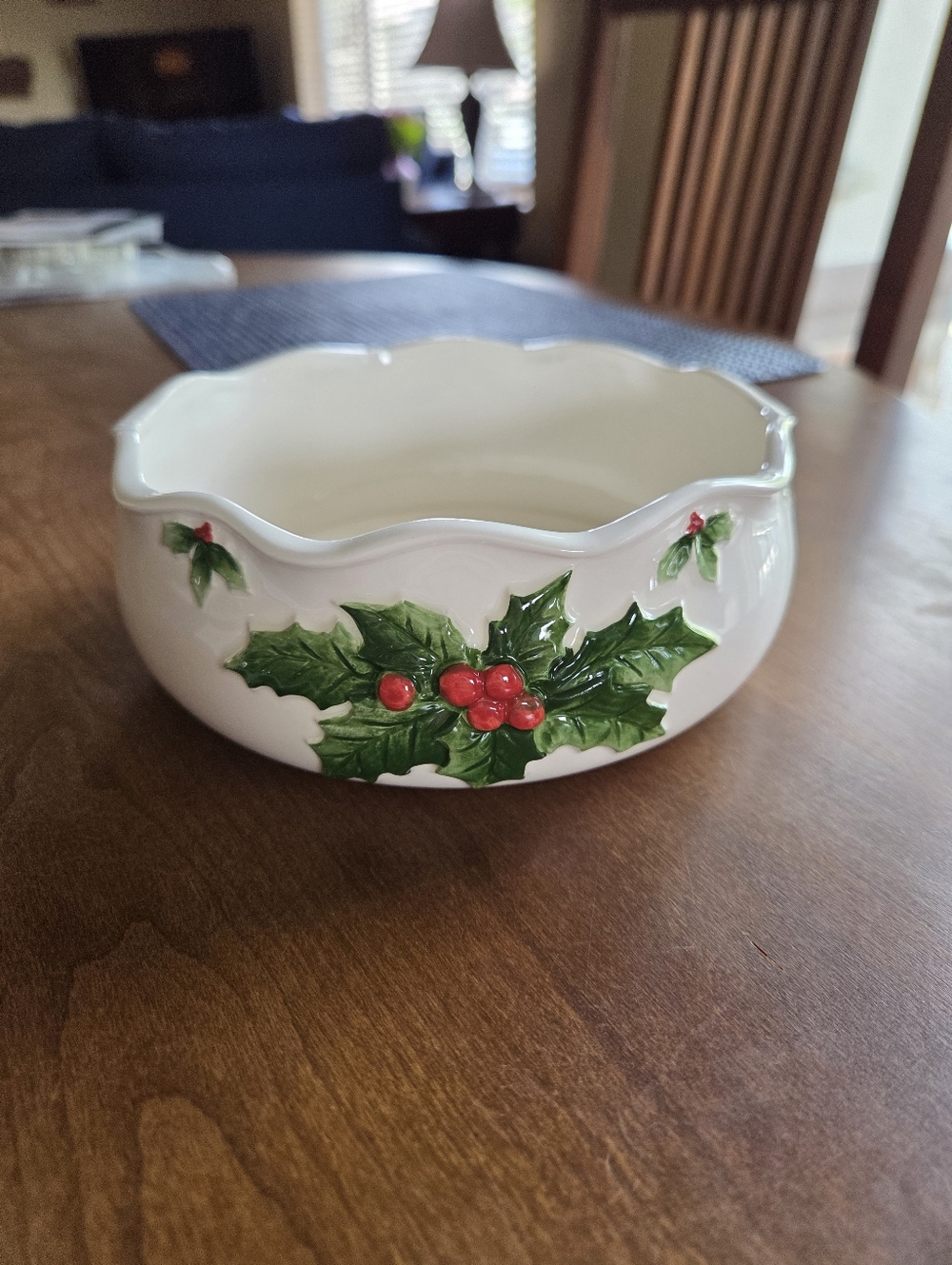 Otagiri Japan Hand Crafted Habd Painted Mary Ann Baker Ruffled Holly Bowl